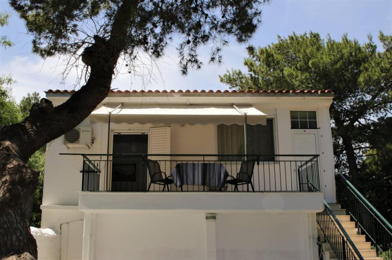 Vila B.K.Group3 Artemida  Exteriér fotografie